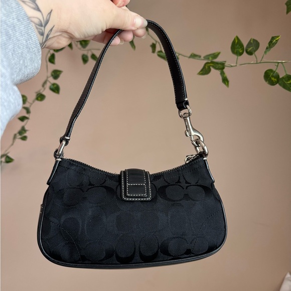 Black Coach Hampton Women's Handbag - Picture 2 of 6